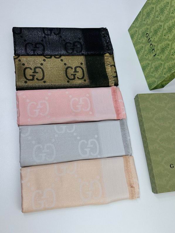 Gucci scarf 140X140cm E08